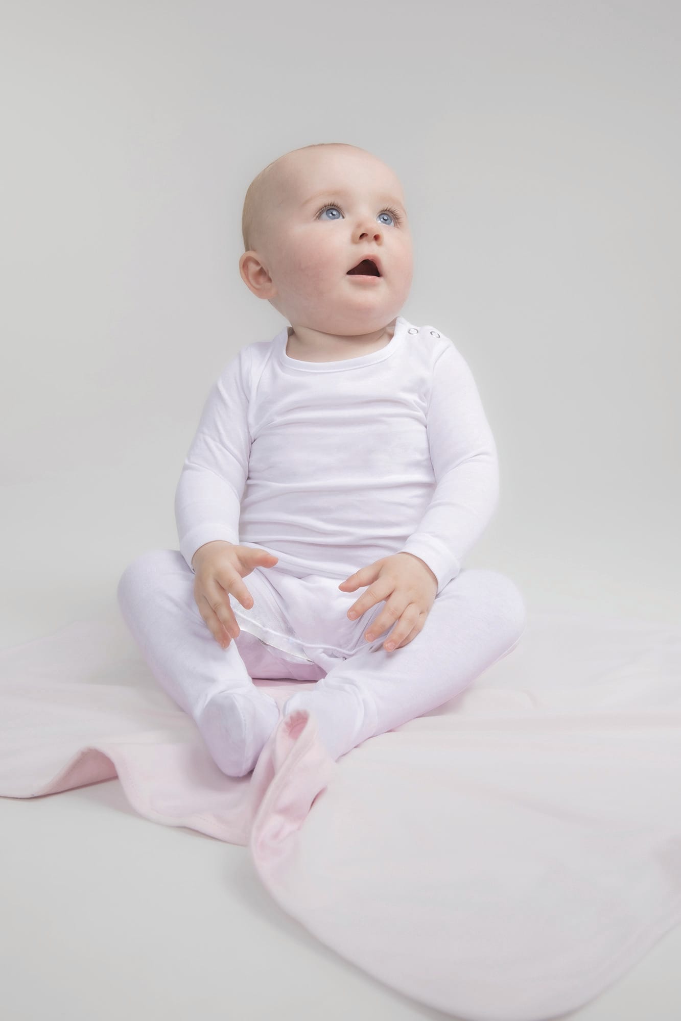 Baby Schlafanzug aus Bio-Baumwolle – Komfortables Geschenk zur Babyparty oder Geburt