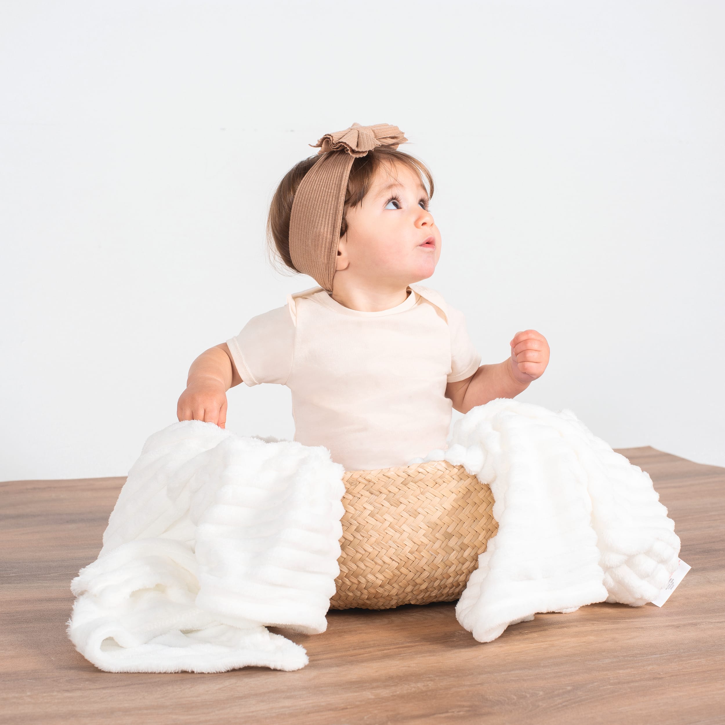 Baby Kurzarmbody aus Bio-Baumwolle – Natürlich & ideal als Geschenk zur Babyparty inkl. Stick